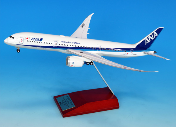 NH20168 1：200 BOEING 787-9 JA921A 完成品(WiFiレドーム・ギアつき