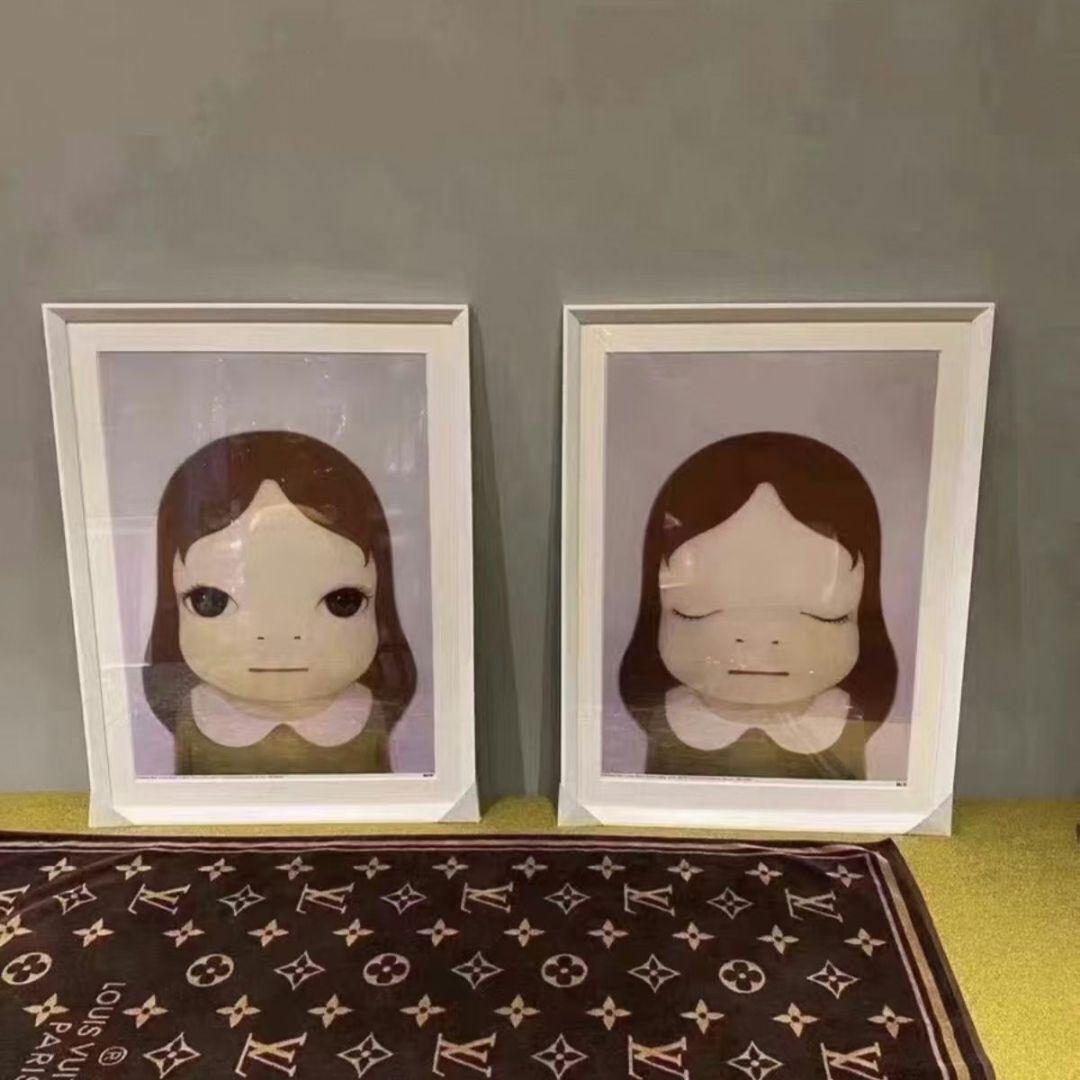 奈良美智　ポスター　2点セット　大人気画家 Amazon.co.jp: 奈良美智 ポスター [勉強中(特別額装版)] : ホーム