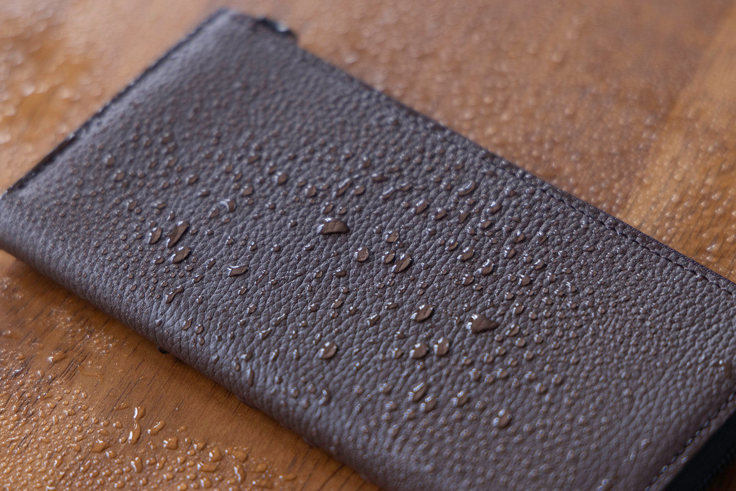 il modo ZIP concept 水濡れ、傷に強い！最小を目指した長財布 – 革